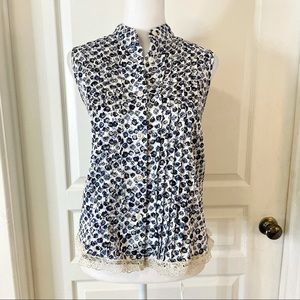 3/$20 Cabernet Petites floral blouse with lace trim